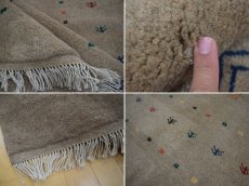 画像18: 新品 ペルシャ ギャッベ  縦2.9m 6? リビング ダイニング 3人掛け コーナー ソファ サイズ 285 × 210 cm A180 肉厚 天然 ウール ギャベ 手織り ハンドメイド ラグ 絨毯 カーペット 茶 カラフル 生命の樹 リビングダイニングルームの中心に (18)