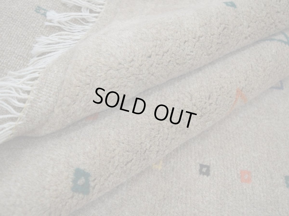 画像15: 新品 ペルシャ ギャッベ  縦2.9m 6? リビング ダイニング 3人掛け コーナー ソファ サイズ 285 × 210 cm A180 肉厚 天然 ウール ギャベ 手織り ハンドメイド ラグ 絨毯 カーペット 茶 カラフル 生命の樹 リビングダイニングルームの中心に (15)