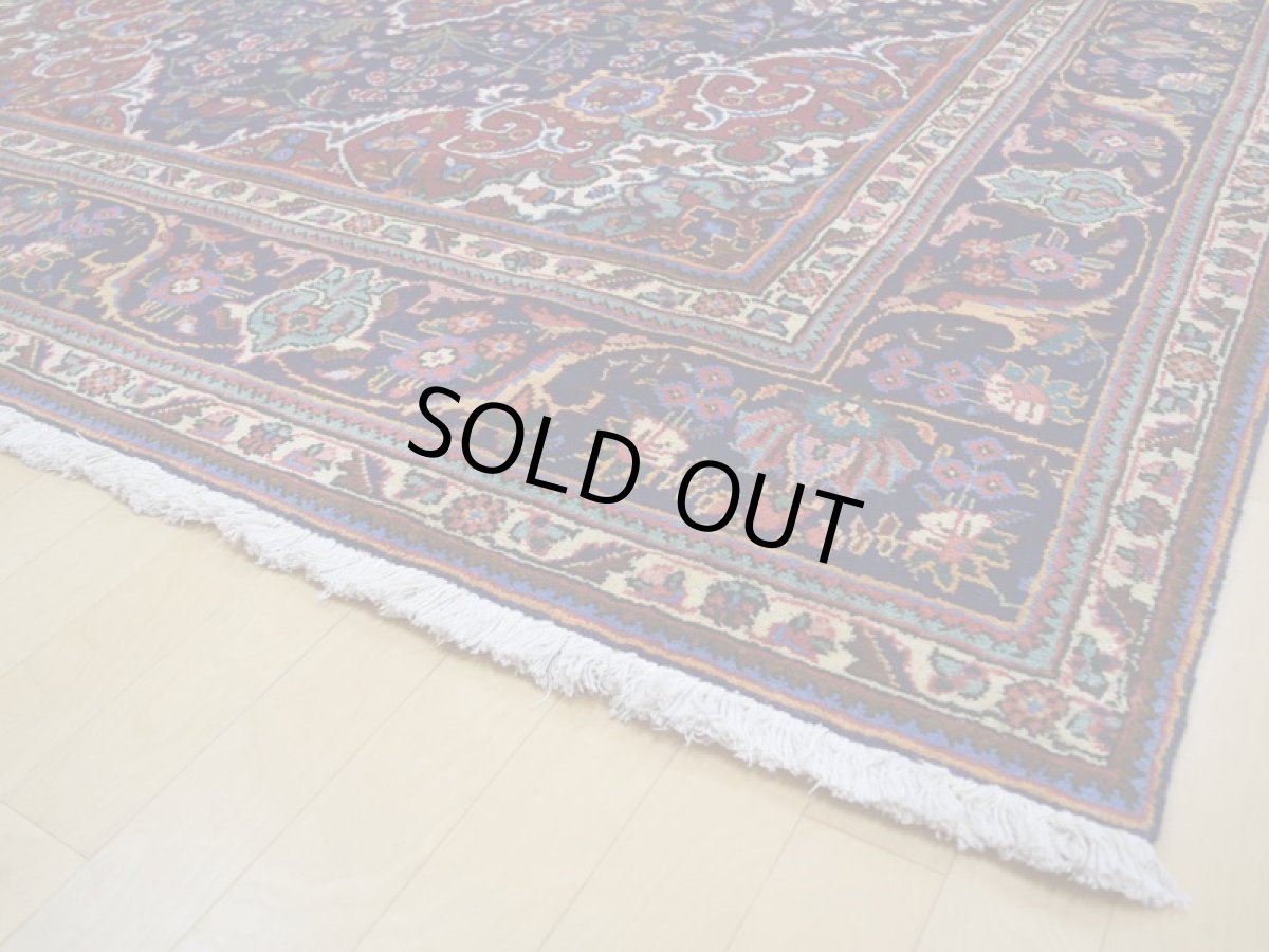 画像11: 良品 オールド ペルシャ 絨毯 タブリーズ 縦3.5m 8.1? 6帖 リビング ダイニング 3人掛けソファ コーナーソファ 大判 サイズ 345 x 235 cm No.a161 手織り トライバル ラグ 天然 ウール 敷物 マット カーペット 紺 青 メダリオン 草木 花 柄 ヴィンテージ ビンテージ (11)