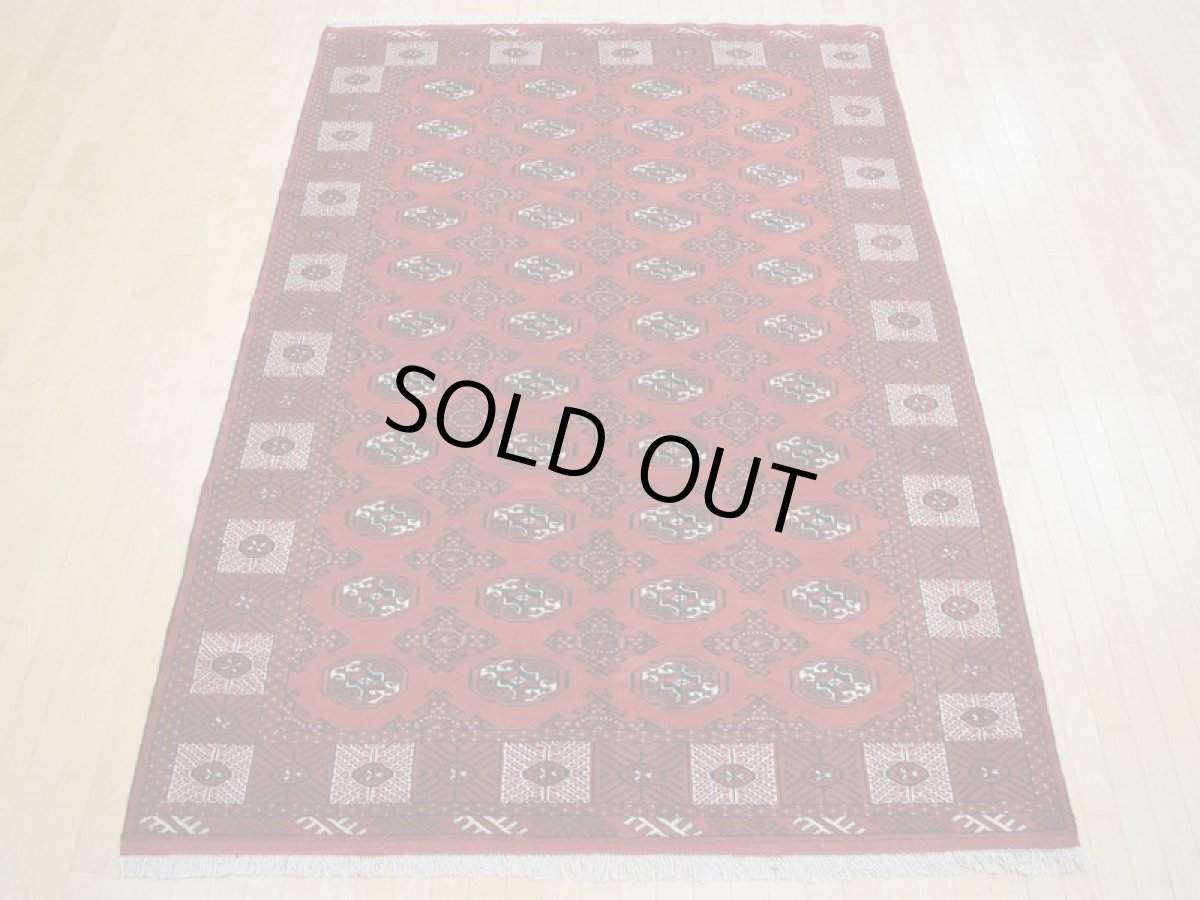 画像5: 新品 ペルシャ 絨毯 トルクメン 縦3m 6? 6帖 リビング ダイニング 3人掛けソファ サイズ 291 x 201 cm A119 天然 肉厚 ウール 手織り ハンドメイド トライバル ラグ マット カーペット 赤 幾何学模様 民族柄 (5)