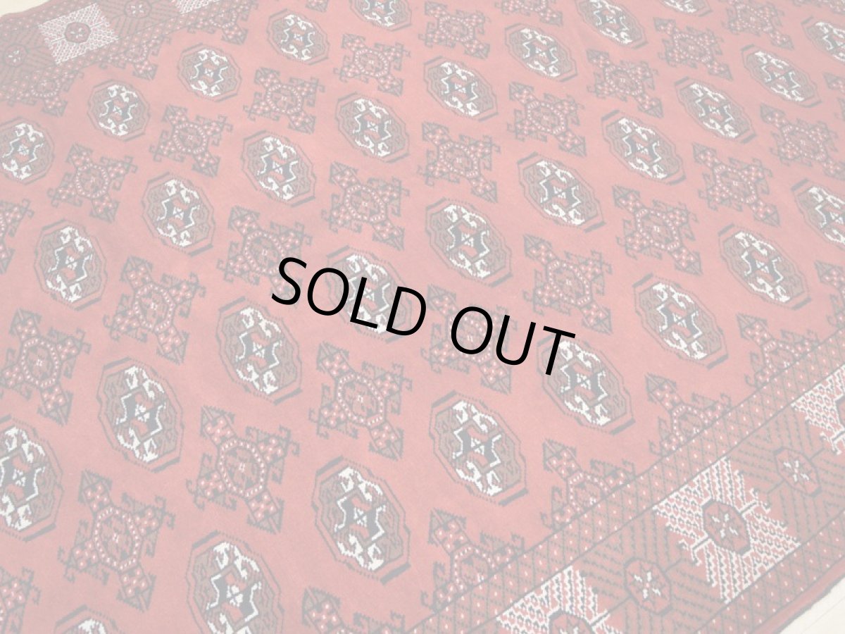 画像10: 新品 ペルシャ 絨毯 トルクメン 縦3m 6? 6帖 リビング ダイニング 3人掛けソファ サイズ 291 x 201 cm A119 天然 肉厚 ウール 手織り ハンドメイド トライバル ラグ マット カーペット 赤 幾何学模様 民族柄 (10)