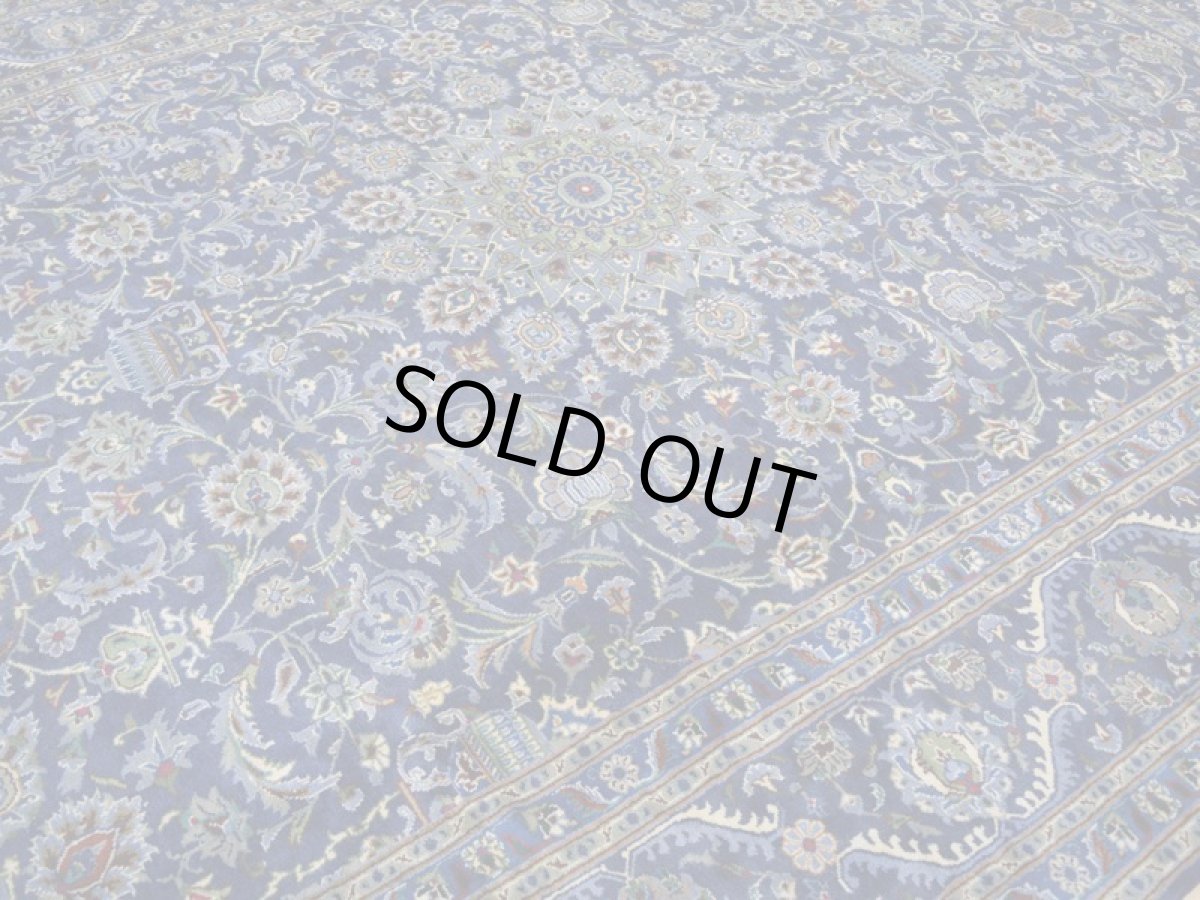 画像10: 良品 ペルシャ 絨毯 カシュマール リビング ダイニング 大判 縦3.3m 8? 6畳 3人掛けソファ サイズ  330 x 240 cm a154 肉厚 天然 ウール 手織り トライバル ラグ 敷物 マット カーペット 青 ブルー ブルショデ メダリオン ヴィンテージ ビンテージ (10)