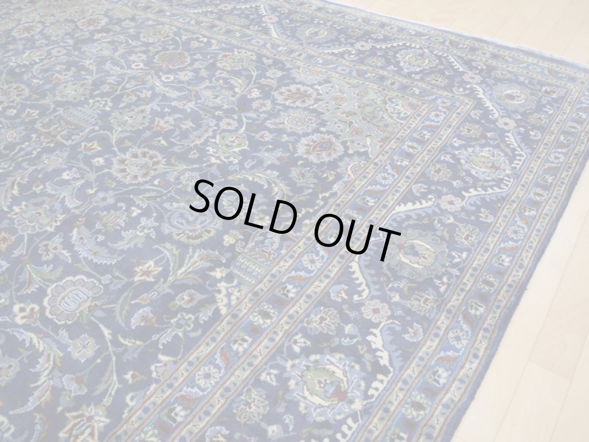 画像9: 良品 ペルシャ 絨毯 カシュマール リビング ダイニング 大判 縦3.3m 8? 6畳 3人掛けソファ サイズ  330 x 240 cm a154 肉厚 天然 ウール 手織り トライバル ラグ 敷物 マット カーペット 青 ブルー ブルショデ メダリオン ヴィンテージ ビンテージ (9)