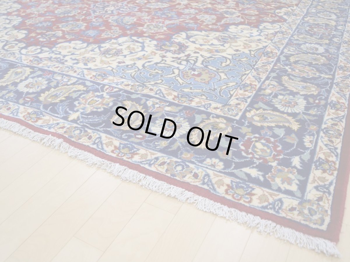 画像11: 美品 ペルシャ 絨毯 ナジャファバド 縦3.8m 9.8? 10帖 リビング ダイニング 3人掛けソファ コーナーソファ 大判 サイズ 375 x 260 cm No.a114 肉厚 天然 ウール 手織り トライバル ラグ 敷物 マット カーペット 赤 メダリオン ヴィンテージ ビンテージ (11)