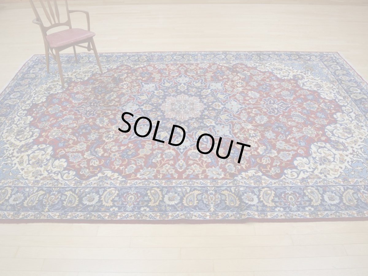 画像3: 美品 ペルシャ 絨毯 ナジャファバド 縦3.8m 9.8? 10帖 リビング ダイニング 3人掛けソファ コーナーソファ 大判 サイズ 375 x 260 cm No.a114 肉厚 天然 ウール 手織り トライバル ラグ 敷物 マット カーペット 赤 メダリオン ヴィンテージ ビンテージ (3)