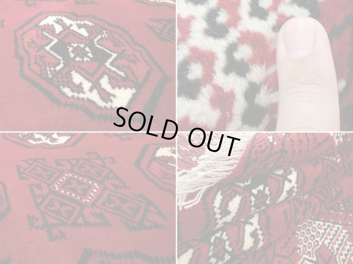 画像20: 新品 ペルシャ 絨毯 トルクメン 縦2.4m 3.8㎡ 3帖 リビング ダイニング 2〜3人掛け ソファ サイズ 235 x 162 cm A129 天然 肉厚 ウール 手織り ハンドメイド トライバル ラグ マット カーペット 赤 エンジ  ギュル 幾何学模様 民族柄 n-a129-235162-h033-034 (20)