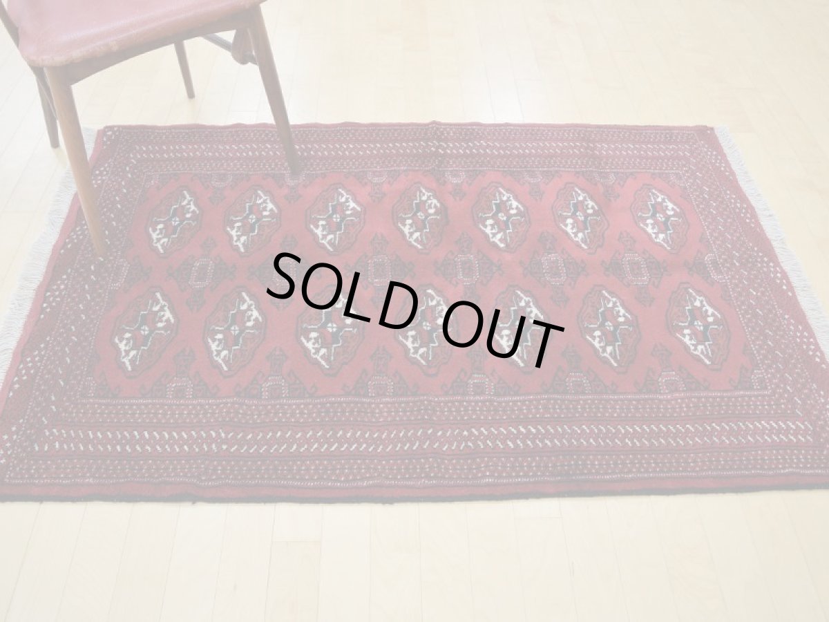画像2: 新品 ペルシャ 絨毯 トルクメン 縦1.5m アクセント サイズ 150 x 100 cm A140 天然 肉厚 ウール 手織り ハンドメイド トライバル ラグ マット カーペット 赤 エンジ  ギュル 幾何学模様 民族柄 (2)