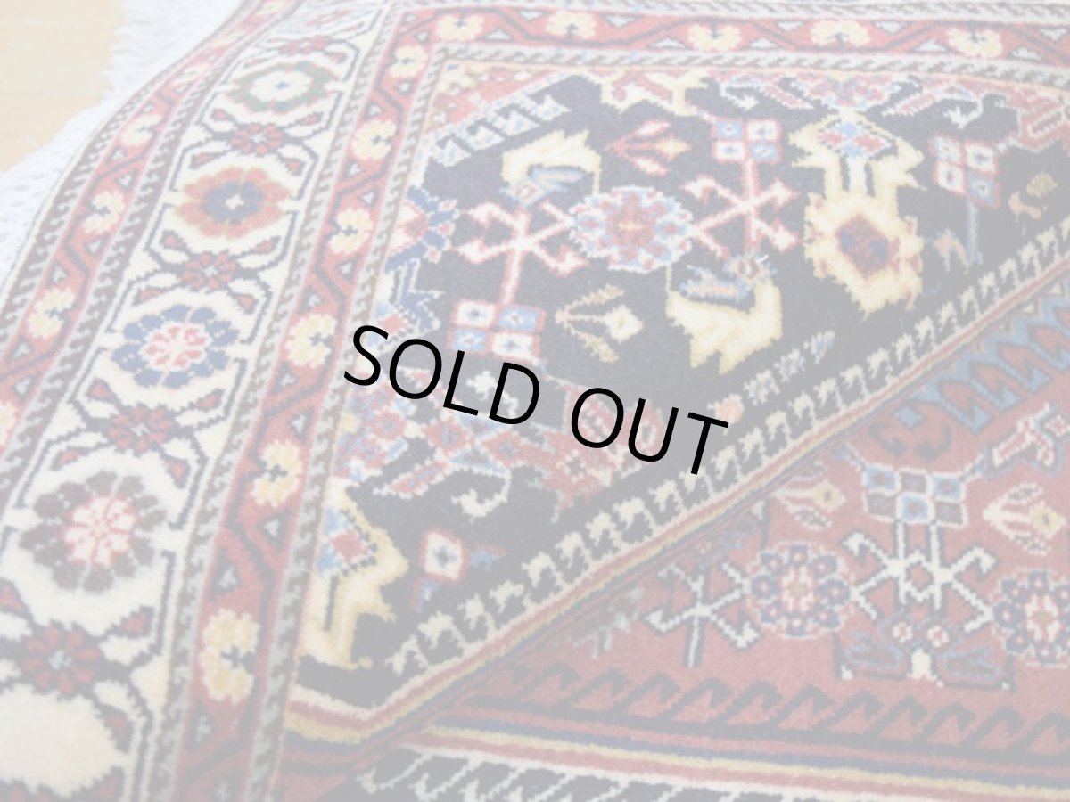 画像15: 美品 ペルシャ 絨毯 シラーズ産 縦1.5m 2人掛けソファ デスク足元 アクセント サイズ 146 x 102 cm No.278 天然 ウール 手織り トライバル ラグ 敷物 マット カーペット a-278-146102s062-093 (15)