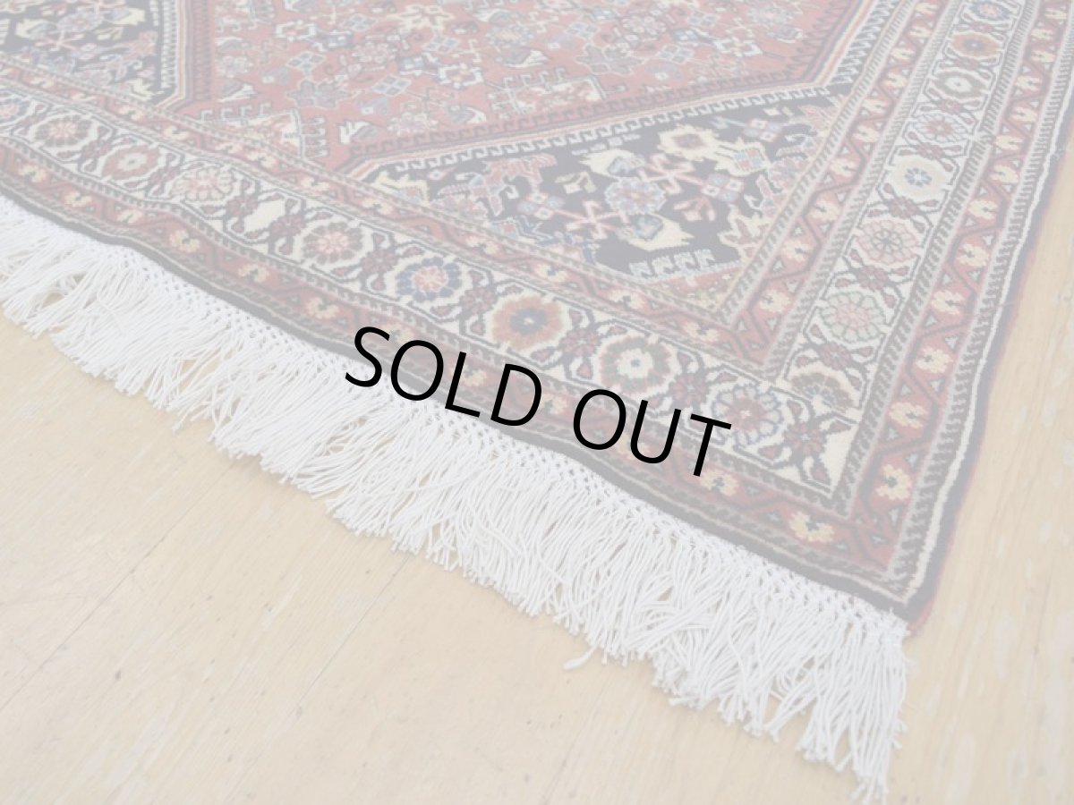 画像9: 美品 ペルシャ 絨毯 シラーズ産 縦1.5m 2人掛けソファ デスク足元 アクセント サイズ 146 x 102 cm No.278 天然 ウール 手織り トライバル ラグ 敷物 マット カーペット a-278-146102s062-093 (9)