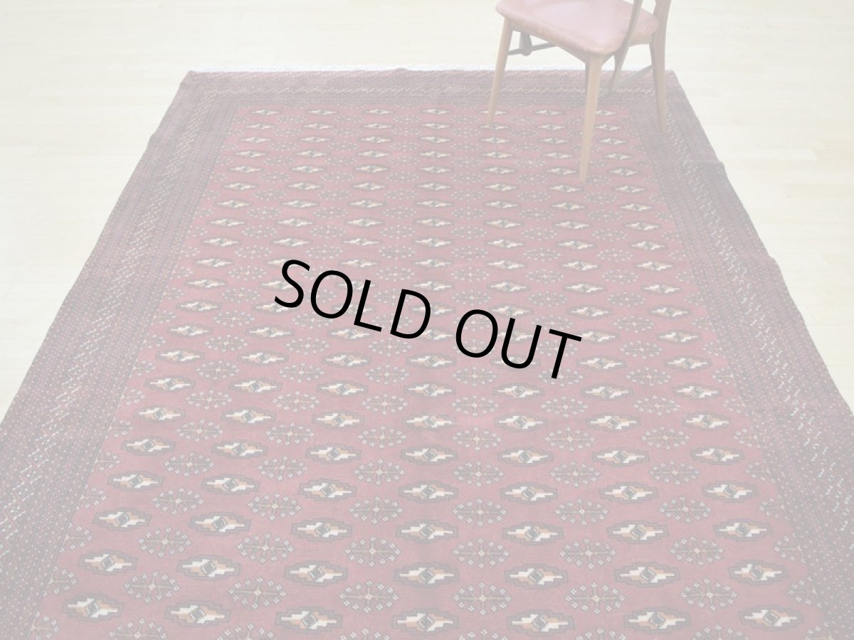 画像5: 良品 ペルシャ 絨毯 トルクメン 縦2.9m 5.6? 6帖 リビング ダイニング 3人掛けソファ サイズ 285 x 195 cm  A193 天然 肉厚 ウール 手織り ハンドメイド トライバル ラグ マット カーペット 赤茶 エンジ  幾何学模様 民族柄 (5)