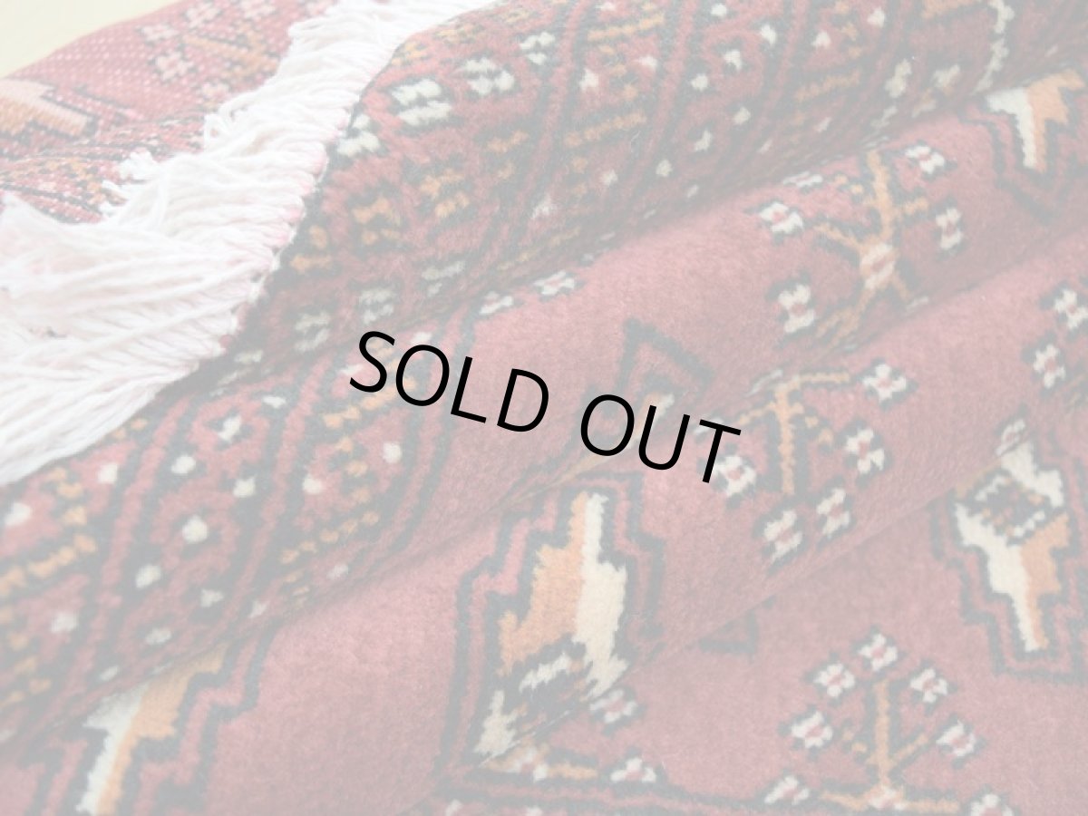 画像15: 良品 ペルシャ 絨毯 トルクメン 縦2.9m 5.6? 6帖 リビング ダイニング 3人掛けソファ サイズ 285 x 195 cm  A193 天然 肉厚 ウール 手織り ハンドメイド トライバル ラグ マット カーペット 赤茶 エンジ  幾何学模様 民族柄 (15)