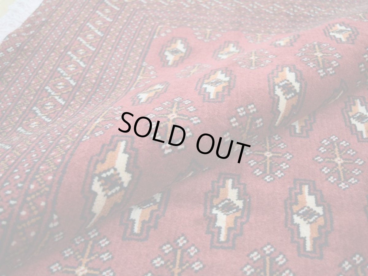 画像14: 良品 ペルシャ 絨毯 トルクメン 縦2.9m 5.6? 6帖 リビング ダイニング 3人掛けソファ サイズ 285 x 195 cm  A193 天然 肉厚 ウール 手織り ハンドメイド トライバル ラグ マット カーペット 赤茶 エンジ  幾何学模様 民族柄 (14)