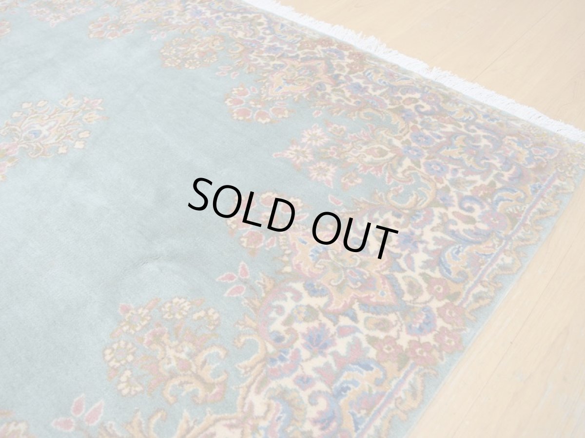 画像9: 美品 ペルシャ 絨毯 ケルマン 産 縦2.5m 3.8? 3帖 リビング ダイニング 3人掛けソファ コーナーソファ 大判 サイズ 247 x 155 cm No.258 天然 肉厚 ウール 手織り トライバル ラグ ハンドメイド マット カーペット エメラルドグリーン ヴィンテージ ビンテージ a-258-247155s006-087 (9)