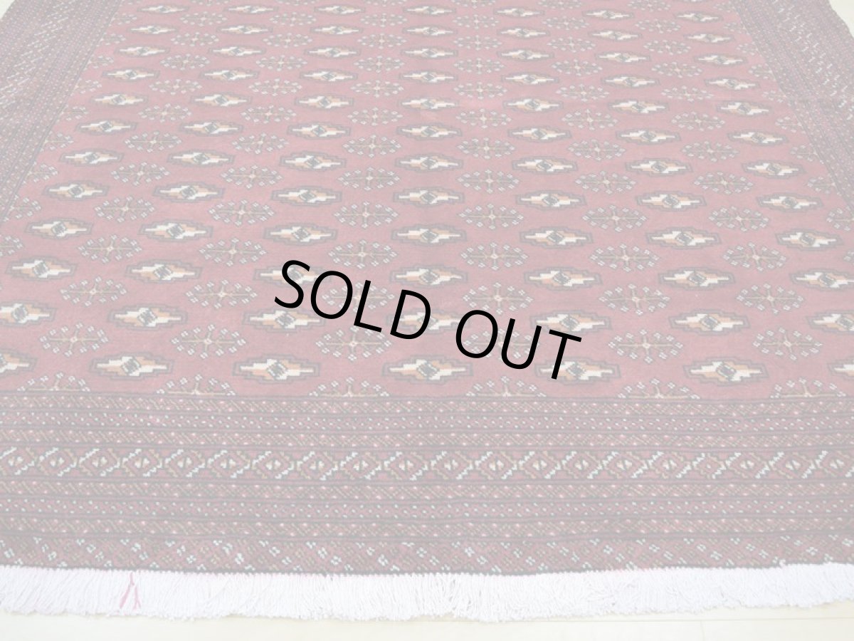 画像6: 良品 ペルシャ 絨毯 トルクメン 縦2.9m 5.6? 6帖 リビング ダイニング 3人掛けソファ サイズ 285 x 195 cm  A193 天然 肉厚 ウール 手織り ハンドメイド トライバル ラグ マット カーペット 赤茶 エンジ  幾何学模様 民族柄 (6)