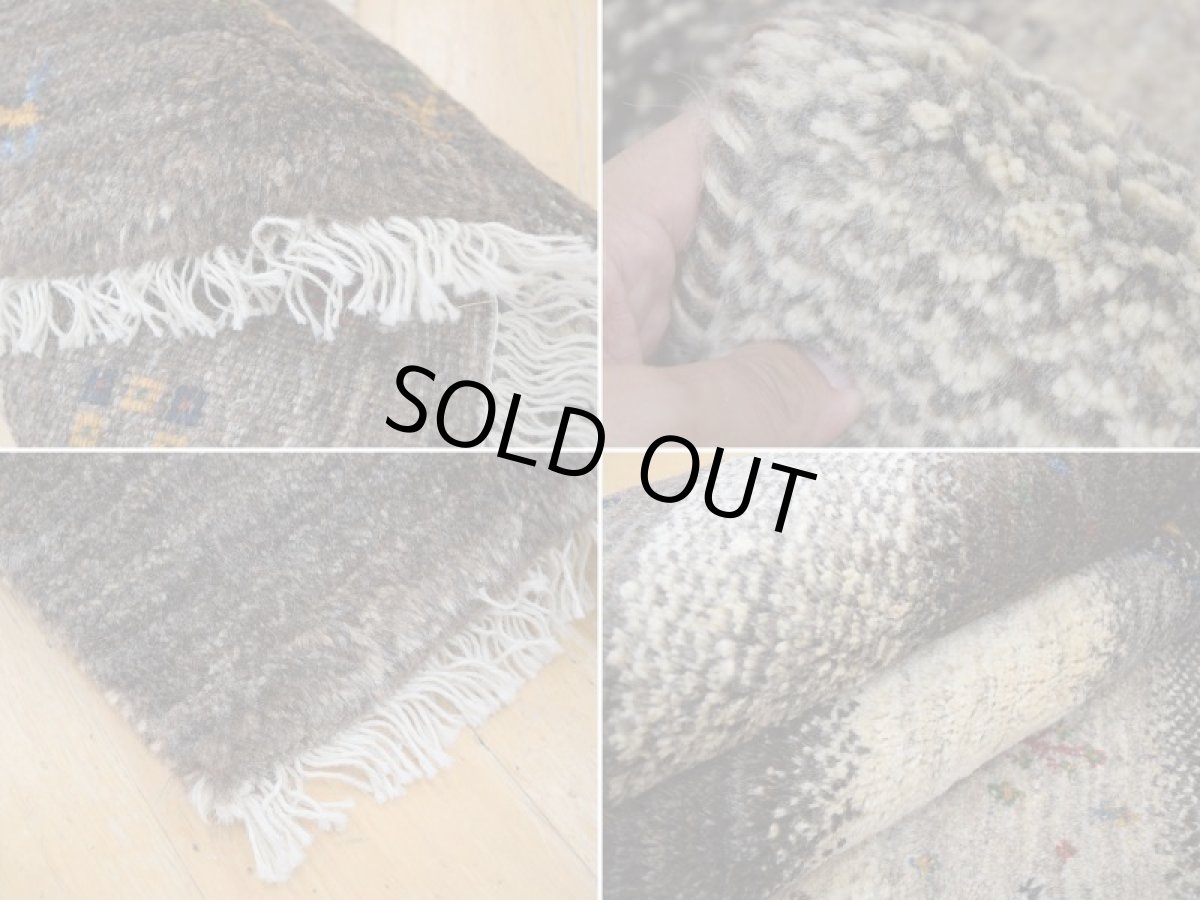 画像18: 新品 ペルシャ ギャッベ  縦1.8m 2.3? リビング ダイニング 2人掛けソファ サイズ 183 × 125 cm E101 肉厚 天然 ウール ギャベ 手織り ハンドメイド ラグ 絨毯 カーペット 原毛 生成り グレー クリーム リビングダイニングルームやベッドサイドに (18)