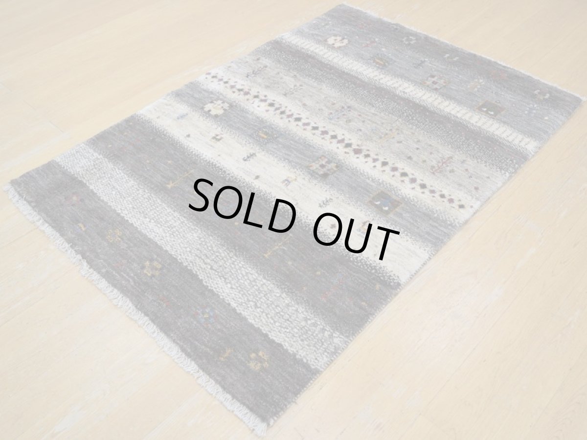 画像6: 新品 ペルシャ ギャッベ  縦1.8m 2.3? リビング ダイニング 2人掛けソファ サイズ 183 × 125 cm E101 肉厚 天然 ウール ギャベ 手織り ハンドメイド ラグ 絨毯 カーペット 原毛 生成り グレー クリーム リビングダイニングルームやベッドサイドに (6)