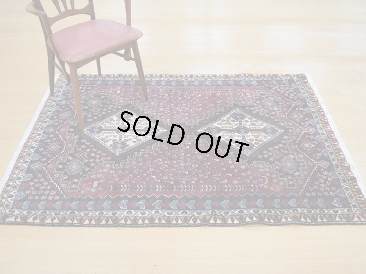 画像3: 良品 ペルシャ 絨毯 シールジャーン 縦1.7m 2.2㎡ 2帖 リビング センターテーブル 2人掛けソファ サイズ 170 x 130 cm E111 天然 肉厚 ウール 手織り ハンドメイド トライバル ラグ 部族絨毯 マット カーペット 赤茶 エンジ 動物 幾何学模様 民族柄 b-E111-170130h003 (3)