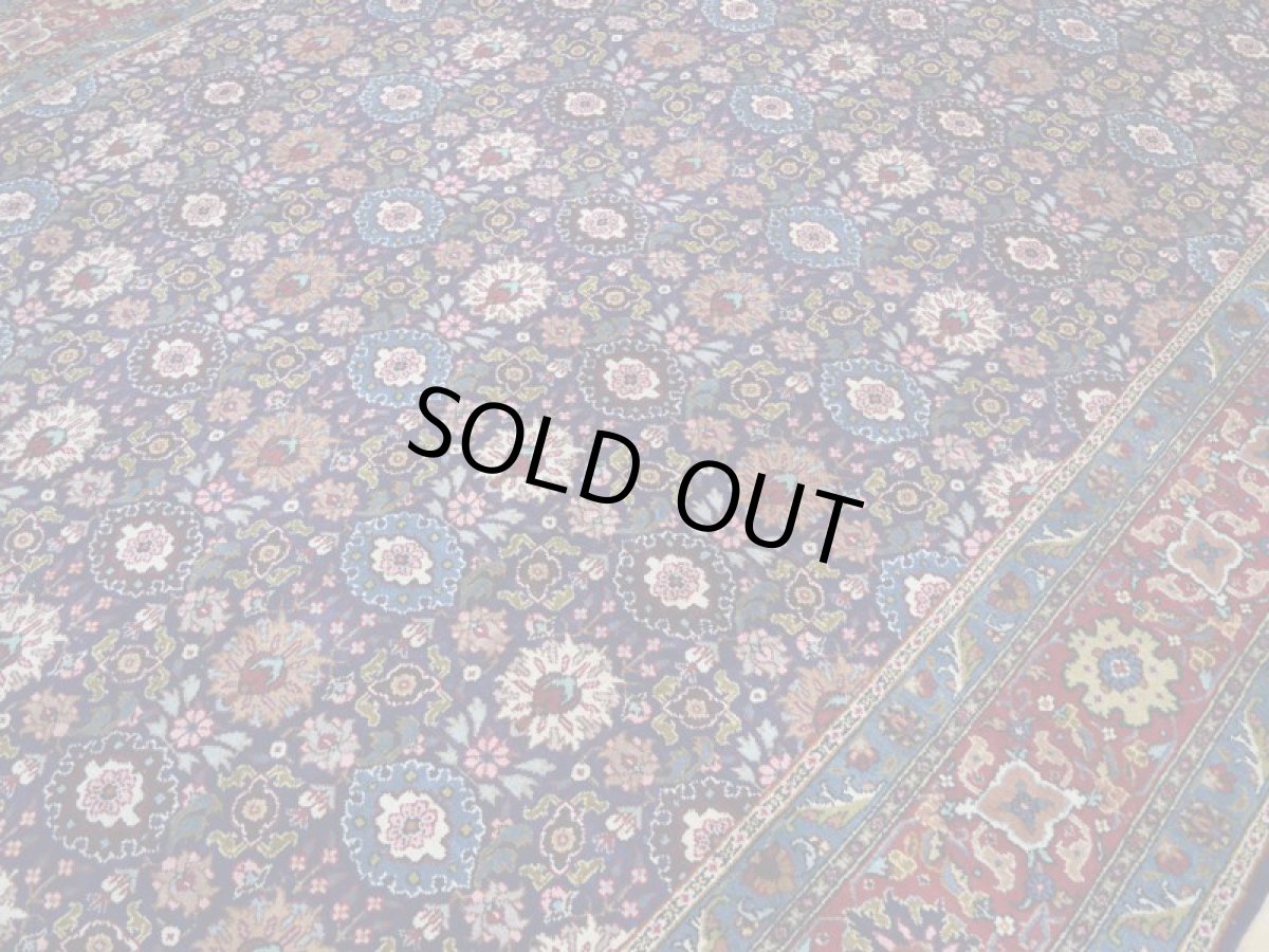 画像10: 良品 ペルシャ 絨毯 タブリーズ 工房名入り 縦3.5m 8.3? 6帖程度 リビング ダイニング 3人掛けソファ コーナーソファ 大判 サイズ 345 x 240 cm No.e134 天然 ウール 手織り トライバル ラグ 敷物 マット カーペット オーバーオール ヴィンテージ ビンテージ (10)