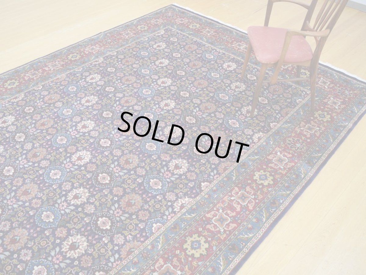 画像8: 良品 ペルシャ 絨毯 タブリーズ 工房名入り 縦3.5m 8.3? 6帖程度 リビング ダイニング 3人掛けソファ コーナーソファ 大判 サイズ 345 x 240 cm No.e134 天然 ウール 手織り トライバル ラグ 敷物 マット カーペット オーバーオール ヴィンテージ ビンテージ (8)