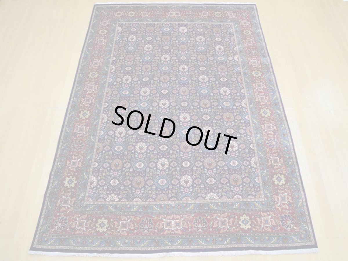 画像4: 良品 ペルシャ 絨毯 タブリーズ 工房名入り 縦3.5m 8.3? 6帖程度 リビング ダイニング 3人掛けソファ コーナーソファ 大判 サイズ 345 x 240 cm No.e134 天然 ウール 手織り トライバル ラグ 敷物 マット カーペット オーバーオール ヴィンテージ ビンテージ (4)