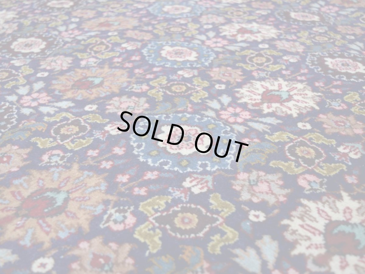 画像12: 良品 ペルシャ 絨毯 タブリーズ 工房名入り 縦3.5m 8.3? 6帖程度 リビング ダイニング 3人掛けソファ コーナーソファ 大判 サイズ 345 x 240 cm No.e134 天然 ウール 手織り トライバル ラグ 敷物 マット カーペット オーバーオール ヴィンテージ ビンテージ (12)