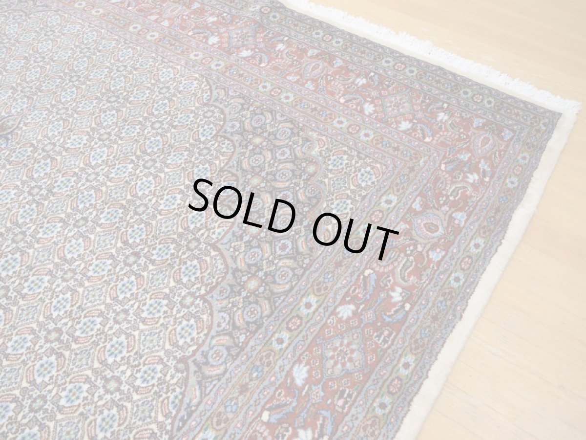 画像9: 美品 ペルシャ 絨毯 ムード 縦3m 7.5? 6帖 リビング ダイニング サイズ 3人掛け ソファ サイズ 294 x 254 cm No.263 天然 肉厚 ウール シルク 手織り ハンドメイド トライバル ラグ マット 敷物 カーペット クリーム マヒ ヘラティ 柄 スクエアタイプ 正方形 a-263-294254s008-0401 (9)