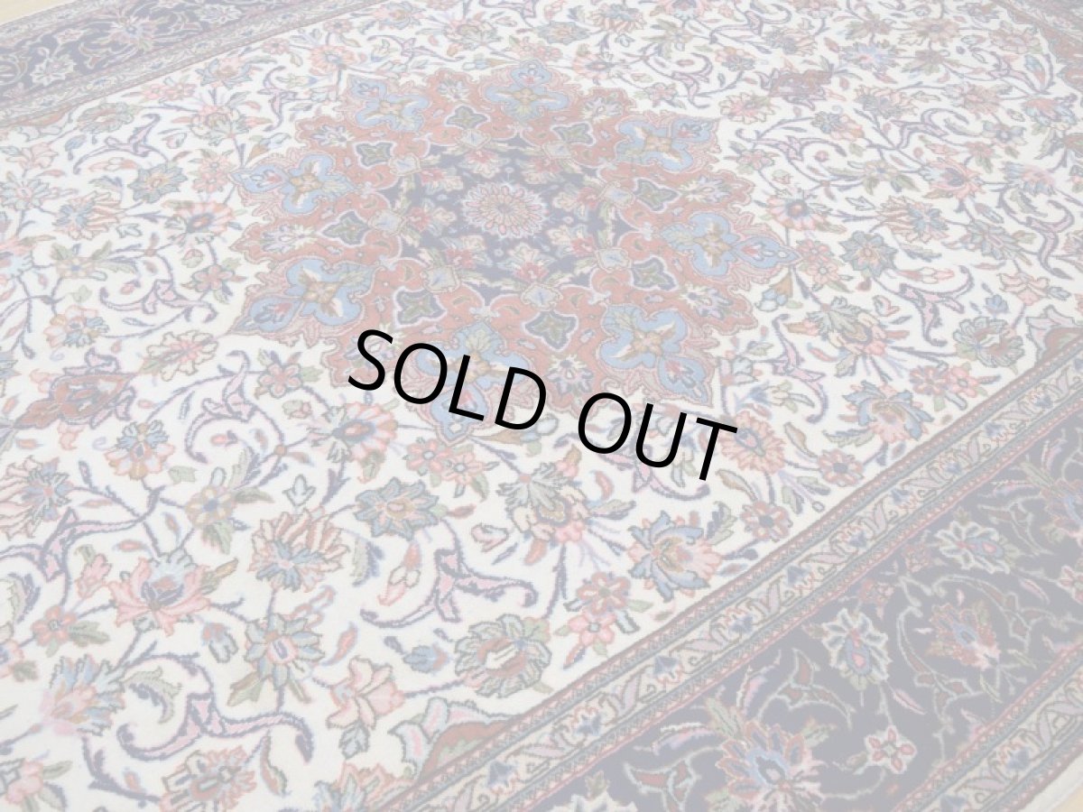 画像10: 美品 ペルシャ 絨毯 ヤズド 縦3m 6? 6帖 リビング ダイニング 3人掛けソファ コーナーソファ 大判 サイズ 304 x 196 cm No.336 ウール 天然 手織り トライバル ラグ 敷物 マット カーペット 生成り クリーム メダリオン ヴィンテージ ビンテージ a-336-304196s056-548 (10)