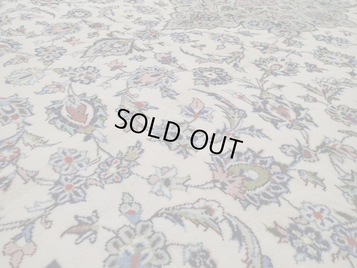 画像10: 美品 ペルシャ 絨毯 カシャーン 縦3.6m 9㎡ 6〜8帖 リビング ダイニング 3人掛けソファ コーナーソファ 大判 サイズ 355 x 253 cm No.194 肉厚 ウール 天然 手織り トライバル ラグ 敷物 マット カーペット 生成り クリーム グレー ピンク メダリオン ヴィンテージ ビンテージ (10)