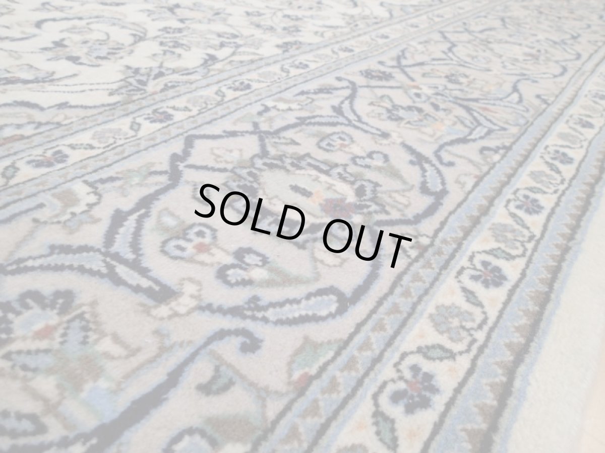 画像12: 美品 ペルシャ 絨毯 カシャーン 縦3m 6㎡ 6帖 リビング ダイニング 3人掛けソファ コーナーソファ 大判 サイズ 296 x 202 cm No.113 肉厚 ウール 天然 手織り トライバル ラグ 敷物 マット カーペット 生成り グレー 水色 メダリオン ヴィンテージ ビンテージ a-113-296202s055-517 (12)