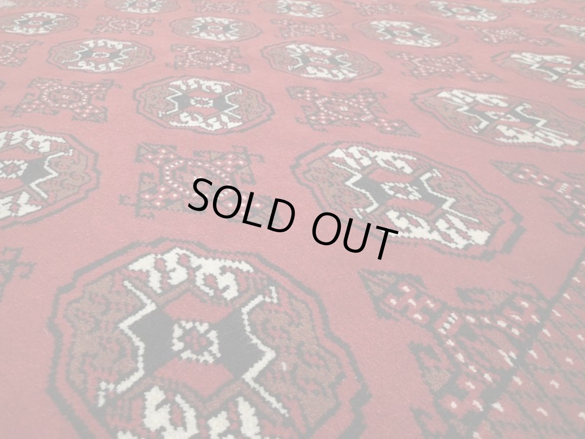 画像12: 新品 ペルシャ 絨毯 トルクメン 縦3m 6㎡ 6帖 リビング ダイニング 3人掛けソファ サイズ 295 x 196 cm No.A127 天然 肉厚 ウール 手織り ハンドメイド トライバル ラグ マット カーペット 赤 幾何学模様 民族柄 (12)