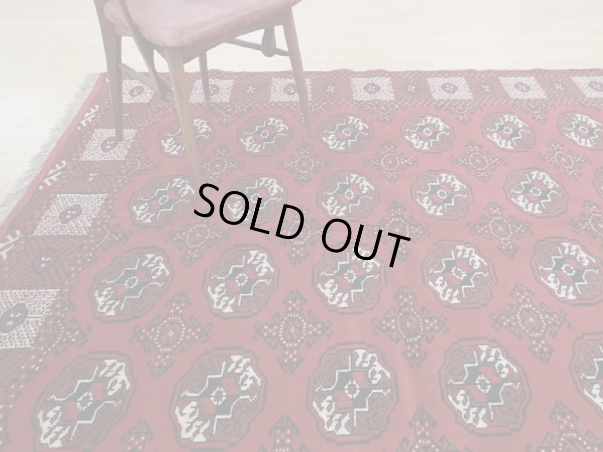 画像2: 新品 ペルシャ 絨毯 トルクメン 縦3m 6㎡ 6帖 リビング ダイニング 3人掛けソファ サイズ 295 x 196 cm No.A127 天然 肉厚 ウール 手織り ハンドメイド トライバル ラグ マット カーペット 赤 幾何学模様 民族柄 (2)