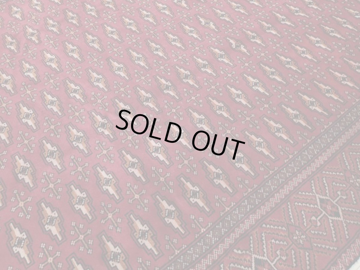 画像10: 良品 ペルシャ 絨毯 トルクメン 縦3m 5.6㎡ 6帖 リビング ダイニング 3人掛けソファ サイズ 297 x 187 cm A190 天然 肉厚 ウール 手織り ハンドメイド トライバル ラグ マット カーペット 赤茶 エンジ  幾何学模様 民族柄 (10)