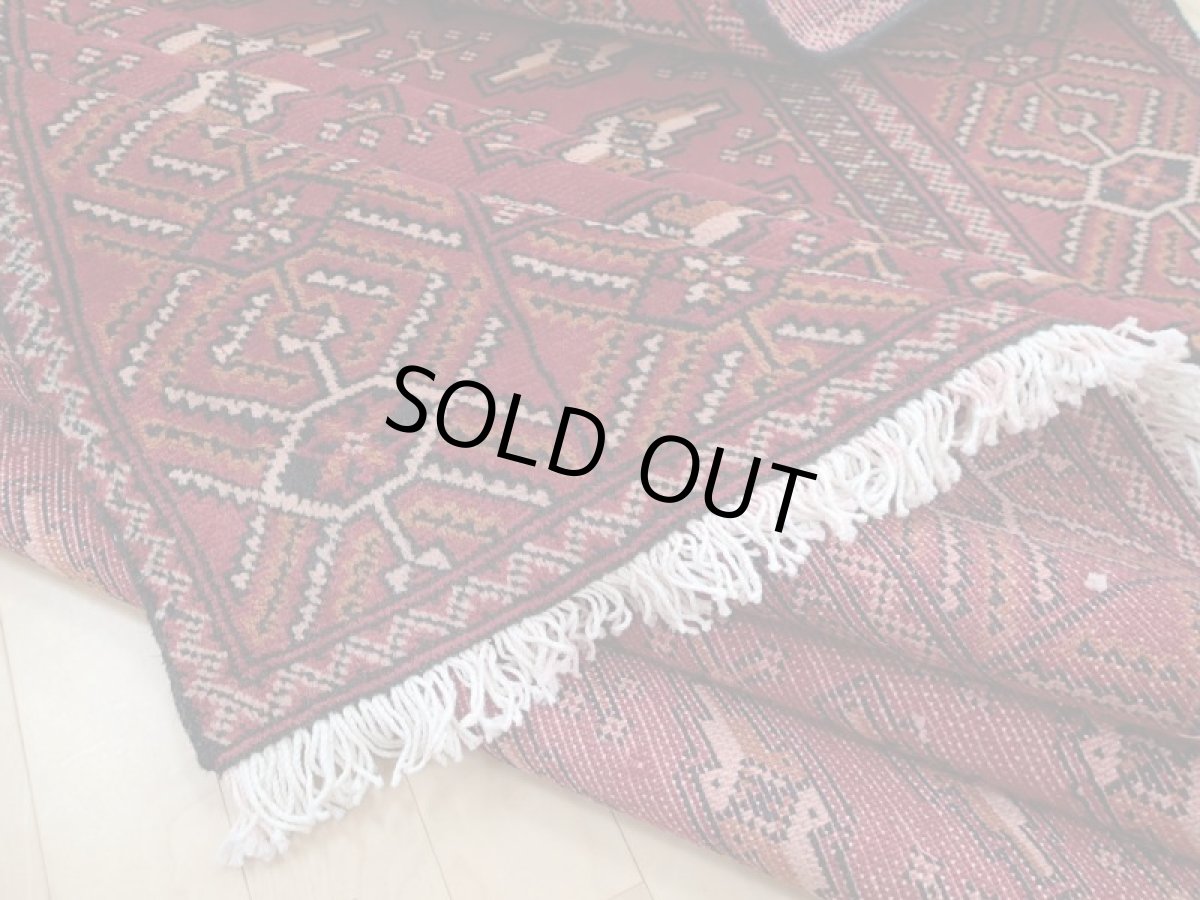 画像14: 良品 ペルシャ 絨毯 トルクメン 縦3m 5.6㎡ 6帖 リビング ダイニング 3人掛けソファ サイズ 297 x 187 cm A190 天然 肉厚 ウール 手織り ハンドメイド トライバル ラグ マット カーペット 赤茶 エンジ  幾何学模様 民族柄 (14)