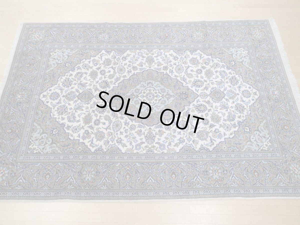 画像4: 美品 ペルシャ 絨毯 カシャーン 縦3.1m 6.4㎡ 6帖 リビング ダイニング 3人掛けソファ コーナーソファ 大判 サイズ 305 x 208 cm No.103 肉厚 ウール 天然 手織り トライバル ラグ 敷物 マット カーペット 生成り クリーム グレー メダリオン ヴィンテージ ビンテージ (4)