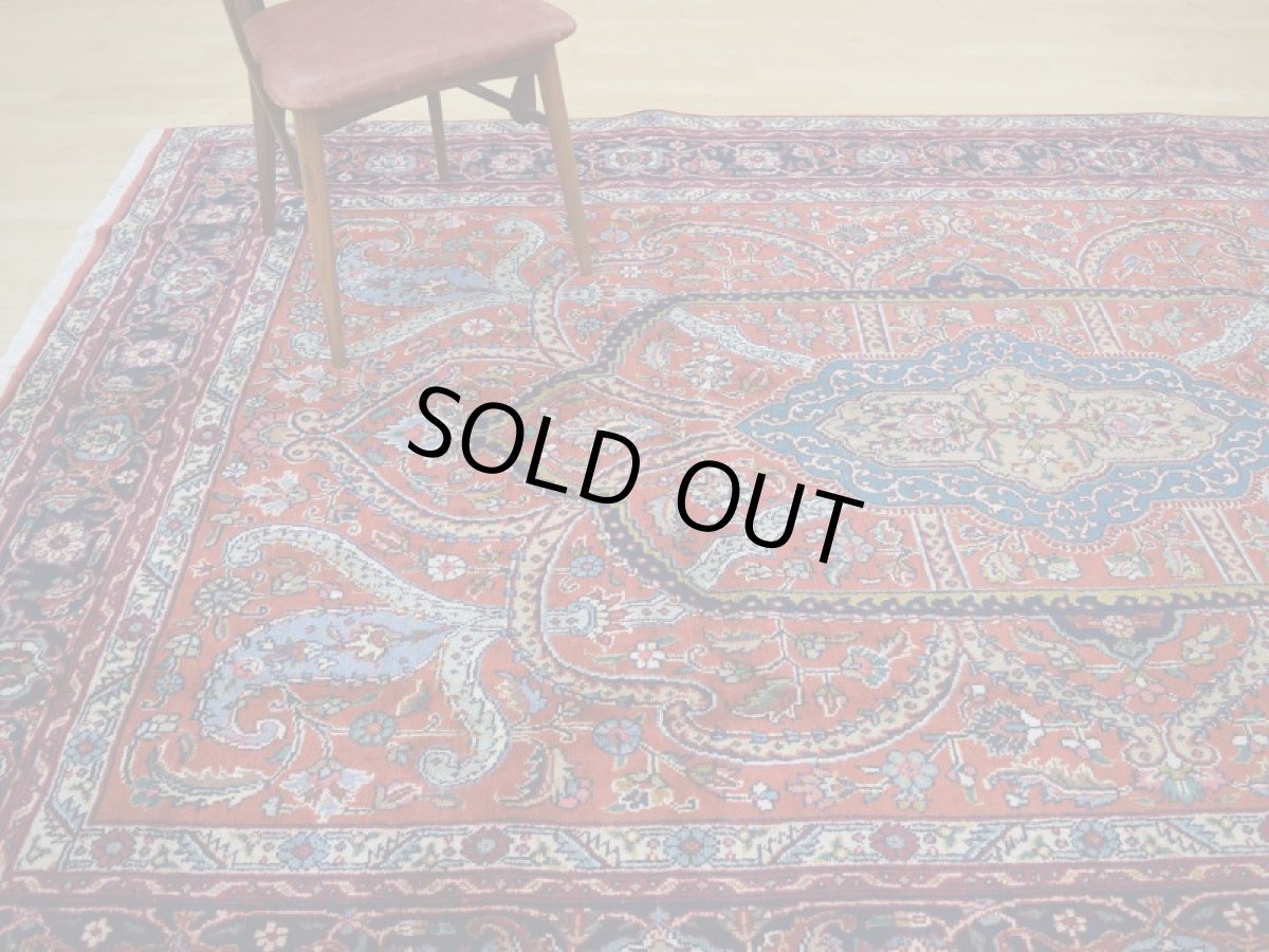 画像2: 良品 ペルシャ 絨毯 タブリーズ 工房名入り 縦3.2m 6.5㎡ 6帖程度 リビング ダイニング 3人掛けソファ コーナーソファ 大判 サイズ 315 x 205 cm No.a101 天然 ウール 手織り トライバル ラグ 敷物 マット カーペット オレンジ ヴィンテージ ビンテージ (2)