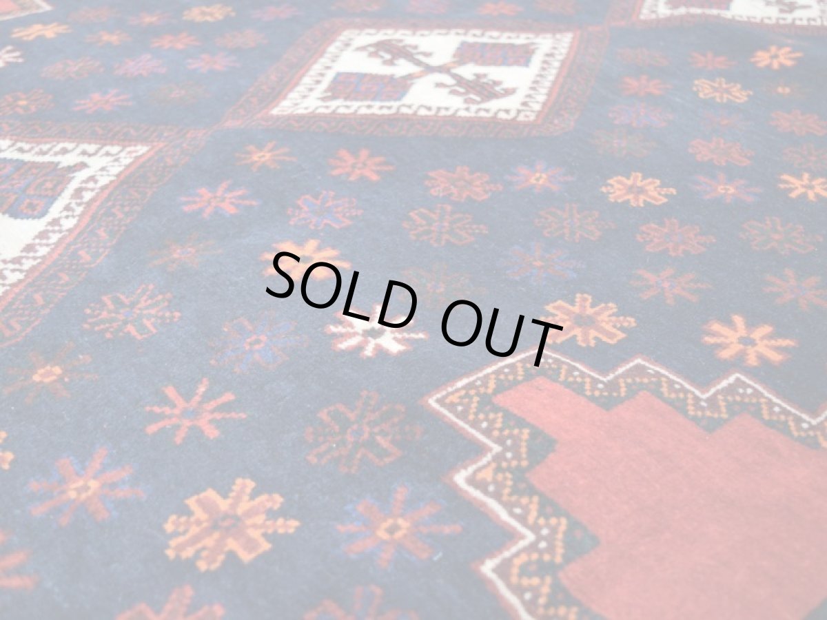 画像10: 良品 ペルシャ 絨毯 シールジャーン 縦2.4m 4.6㎡ 3帖 リビング ダイニング 3人掛けソファ サイズ 242 x 188 cm E141 天然 ウール 手織り ハンドメイド トライバル ラグ 部族絨毯 マット カーペット 花柄 幾何学模様 民族柄 ギャッベ(ギャベ)をお探しの方にもお勧めです b-E141-240188h094 (10)