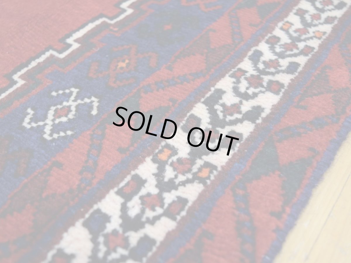 画像11: 良品 ペルシャ 絨毯 シールジャーン 縦2.4m 4.6㎡ 3帖 リビング ダイニング 3人掛けソファ サイズ 242 x 188 cm E141 天然 ウール 手織り ハンドメイド トライバル ラグ 部族絨毯 マット カーペット 花柄 幾何学模様 民族柄 ギャッベ(ギャベ)をお探しの方にもお勧めです b-E141-240188h094 (11)