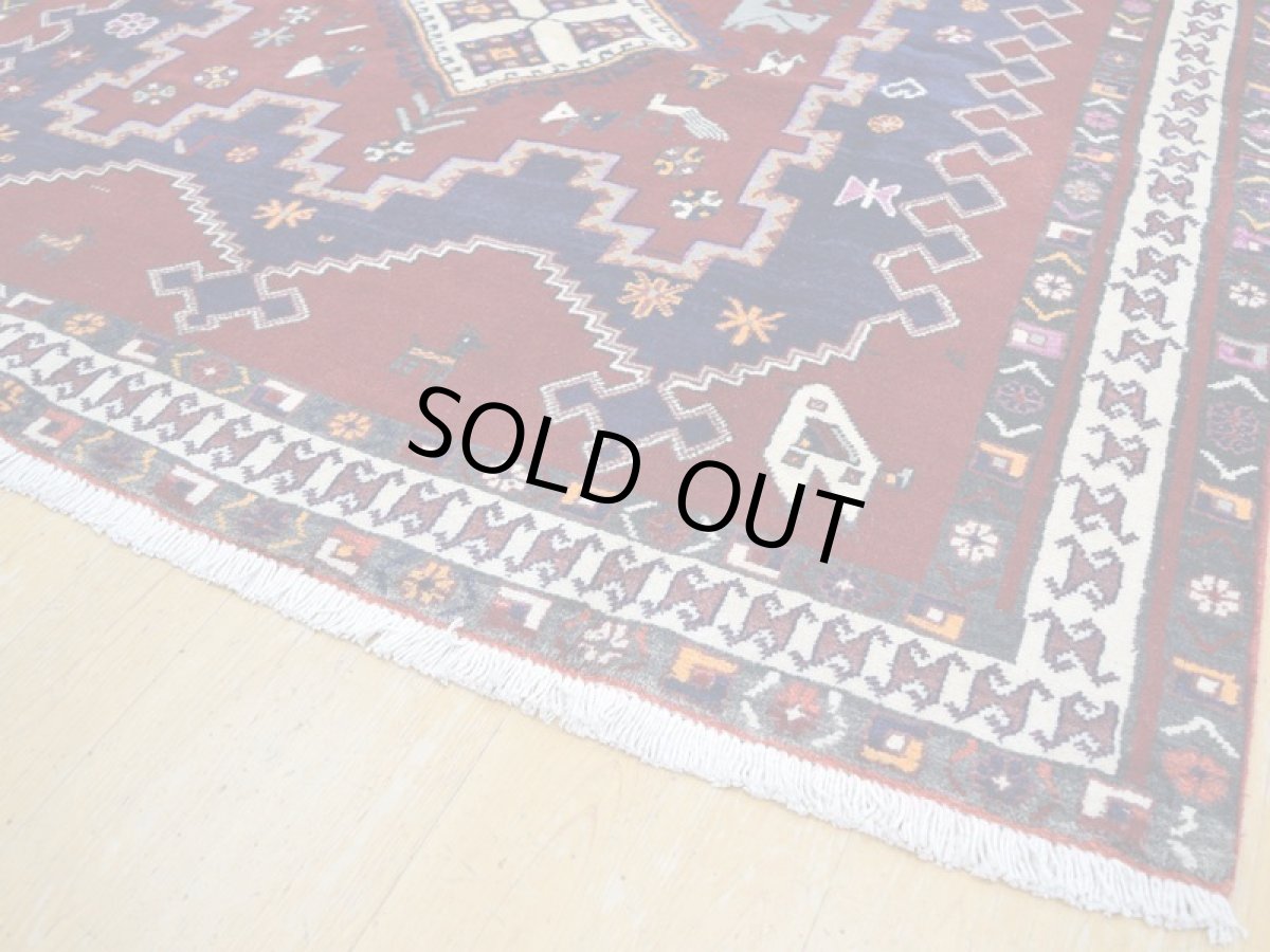 画像11: 良品 ペルシャ 絨毯 シールジャーン 縦2.3m 3.8㎡ 3帖 リビング ダイニング 3人掛けソファ サイズ 230 x 190 cm E109 天然 ウール 手織り ハンドメイド トライバル ラグ 部族絨毯 マット カーペット 花柄 幾何学模様 民族柄 ギャッベ(ギャベ)をお探しの方にもお勧めです b-E109-230190h064p (11)