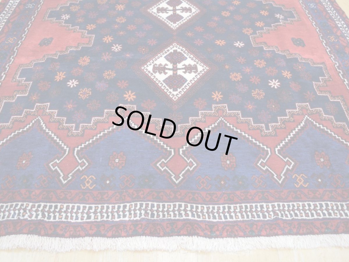 画像6: 良品 ペルシャ 絨毯 シールジャーン 縦2.4m 4.6㎡ 3帖 リビング ダイニング 3人掛けソファ サイズ 242 x 188 cm E141 天然 ウール 手織り ハンドメイド トライバル ラグ 部族絨毯 マット カーペット 花柄 幾何学模様 民族柄 ギャッベ(ギャベ)をお探しの方にもお勧めです b-E141-240188h094 (6)