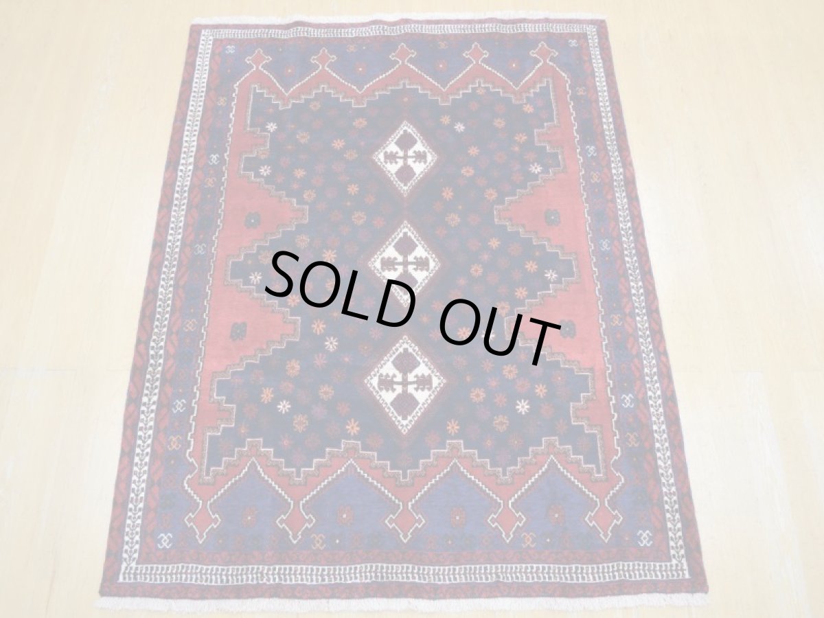 画像4: 良品 ペルシャ 絨毯 シールジャーン 縦2.4m 4.6㎡ 3帖 リビング ダイニング 3人掛けソファ サイズ 242 x 188 cm E141 天然 ウール 手織り ハンドメイド トライバル ラグ 部族絨毯 マット カーペット 花柄 幾何学模様 民族柄 ギャッベ(ギャベ)をお探しの方にもお勧めです b-E141-240188h094 (4)