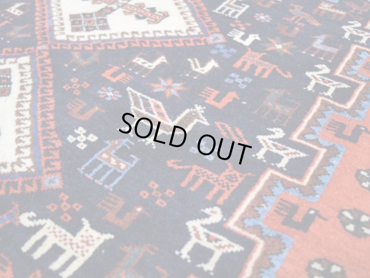 画像12: 新品 ペルシャ 絨毯 シールジャーン 縦2.1m 3.3㎡ 3帖 リビング ダイニング 2人掛けソファ サイズ 208 x 157 cm E143 天然 ウール 手織り ハンドメイド トライバル ラグ 部族絨毯 マット カーペット 遊牧民のモチーフ 動物 鳥 模様 民族柄 ギャッベ(ギャベ)をお探しの方にもお勧めです (12)