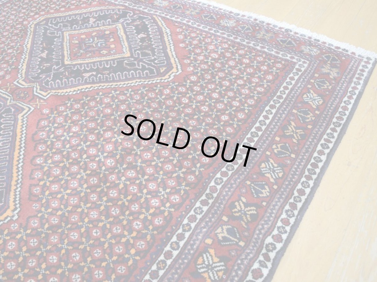 画像9: 良品 ペルシャ 絨毯 シールジャーン 縦2.1m 3.3㎡ 3帖 リビング ダイニング 2人掛けソファ サイズ 207 x 160 cm E108 天然 ウール 手織り ハンドメイド トライバル ラグ 部族絨毯 マット カーペット 花柄 幾何学模様 民族柄 ギャッベ(ギャベ)をお探しの方にもお勧めです b-E108-207160h034 (9)