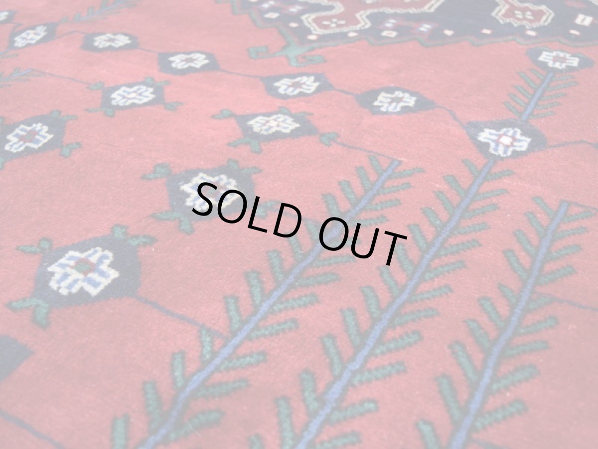 画像12: 良品 ペルシャ 絨毯 シールジャーン 縦2.5m 4㎡ 3帖 リビング ダイニング 3人掛けソファ サイズ 246 x 160 cm E126 天然 ウール 手織り ハンドメイド トライバル ラグ 部族絨毯 マット カーペット 赤 ゴルダニ柄 幾何学模様 民族柄 ギャッベ(ギャベ)をお探しの方にもお勧めです b-E126-246160h094 (12)