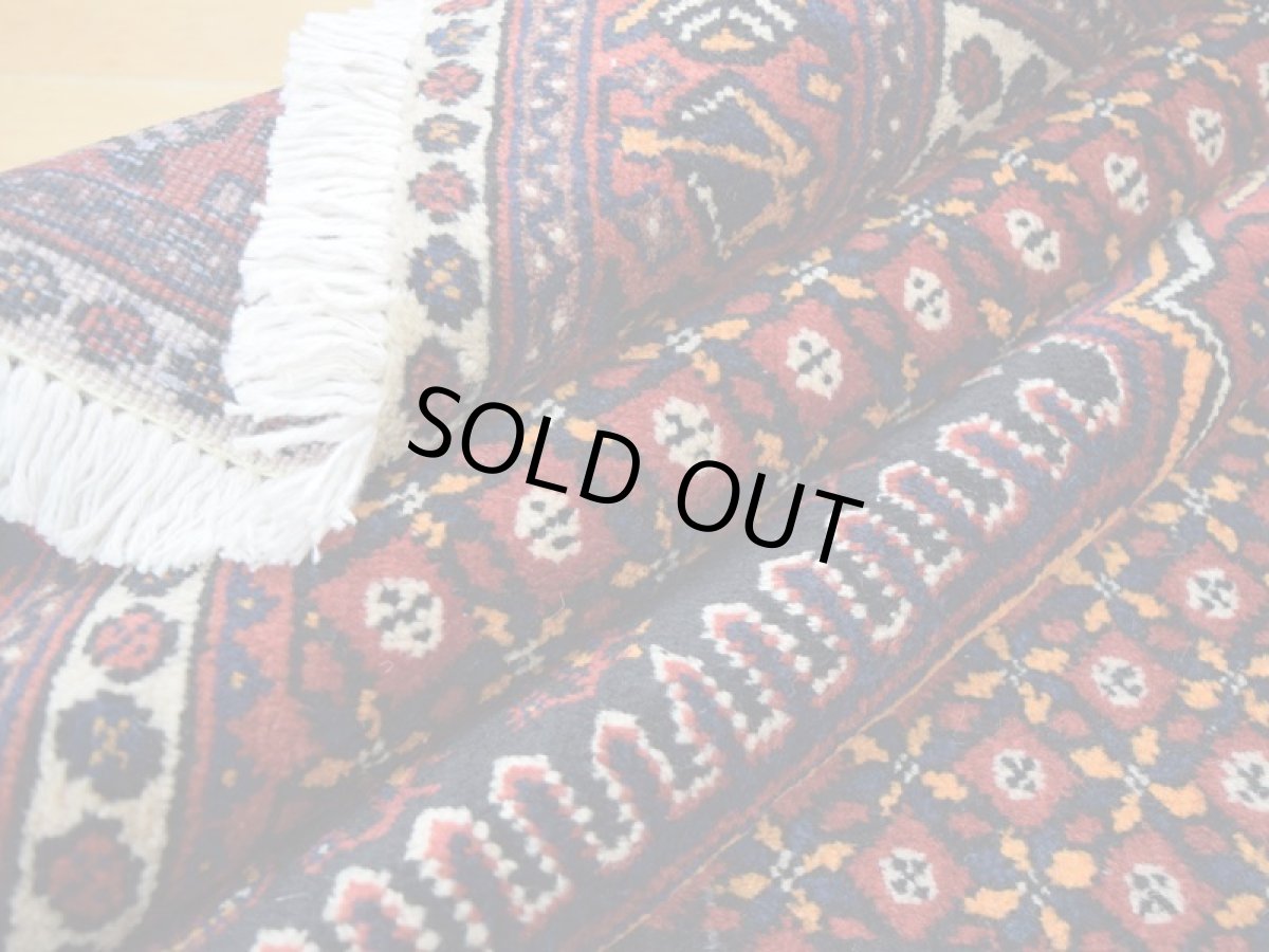 画像16: 良品 ペルシャ 絨毯 シールジャーン 縦2.1m 3.3㎡ 3帖 リビング ダイニング 2人掛けソファ サイズ 207 x 160 cm E108 天然 ウール 手織り ハンドメイド トライバル ラグ 部族絨毯 マット カーペット 花柄 幾何学模様 民族柄 ギャッベ(ギャベ)をお探しの方にもお勧めです b-E108-207160h034 (16)