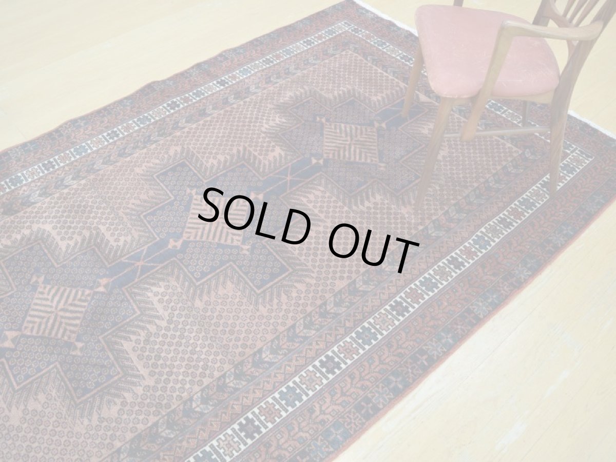 画像8: 良品 ペルシャ 絨毯 シールジャーン 縦2.6m 4㎡ 3帖 リビング ダイニング 2〜3人掛けソファ サイズ 253 x 156 cm No.E121 天然 ウール 手織り ハンドメイド トライバル ラグ 部族絨毯 マット カーペット 幾何学模様 民族柄 茶色 ブラウン b-E121-253156h074 (8)