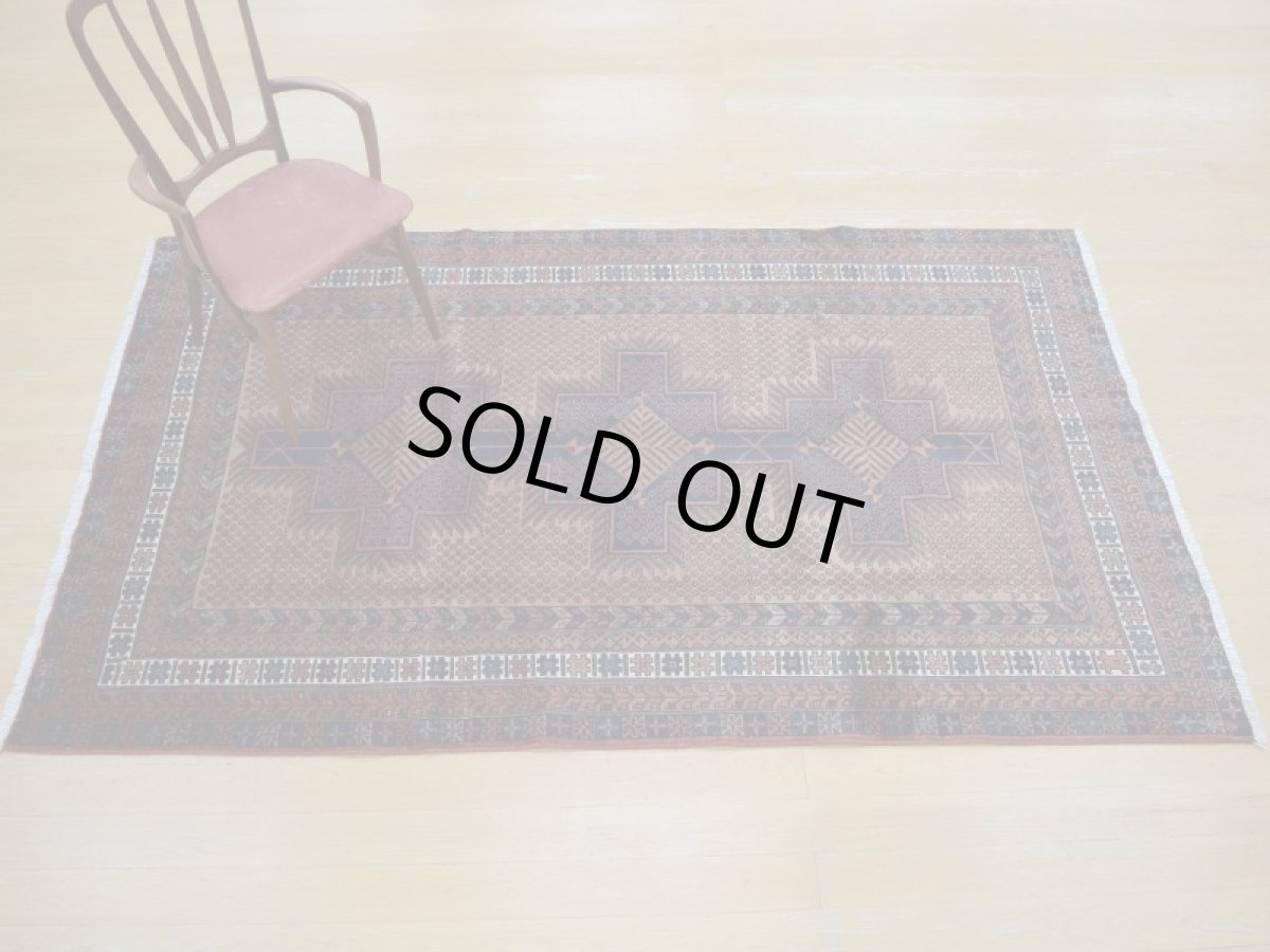 画像3: 良品 ペルシャ 絨毯 シールジャーン 縦2.6m 4㎡ 3帖 リビング ダイニング 2〜3人掛けソファ サイズ 253 x 156 cm No.E121 天然 ウール 手織り ハンドメイド トライバル ラグ 部族絨毯 マット カーペット 幾何学模様 民族柄 茶色 ブラウン b-E121-253156h074 (3)