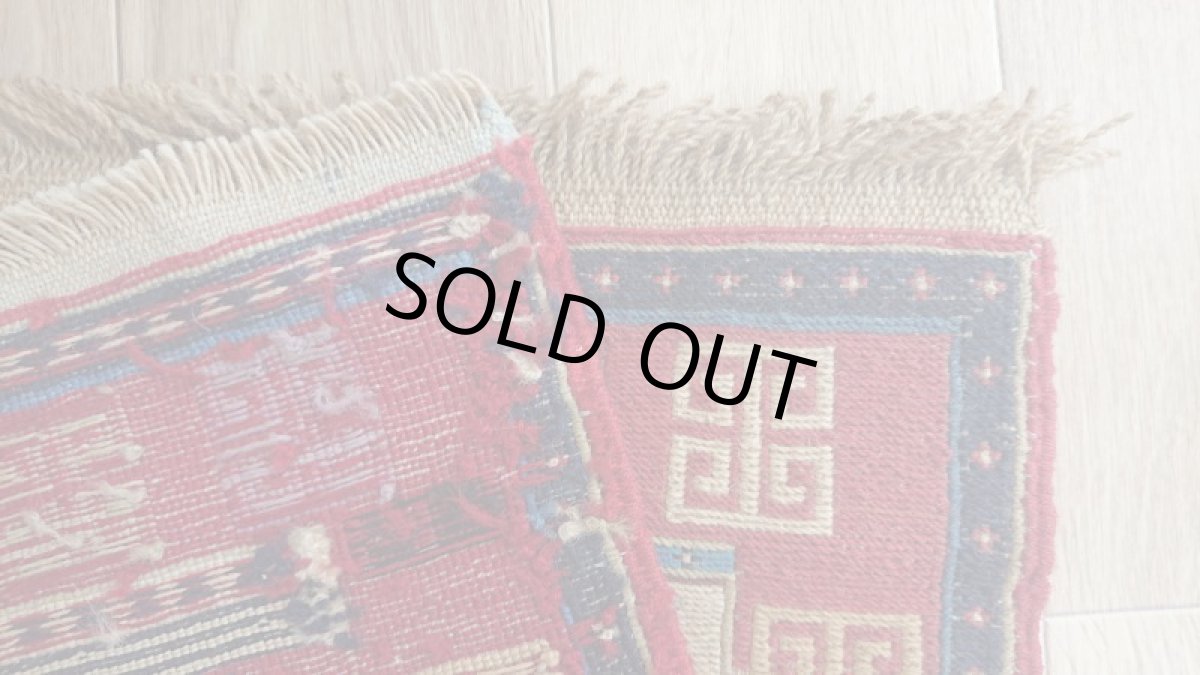 画像3: 新品 ペルシャ キリム グーチャン 1m 玄関 マット サイズ 100 x 52 cm 145 スマック 手織り トライバル ラグ 天然 ウール マット 絨毯 カーペット カラフル ラフラ ボーダー テーブルカバー 収納棚 ラックの彩りに n-145-100052a08 (3)