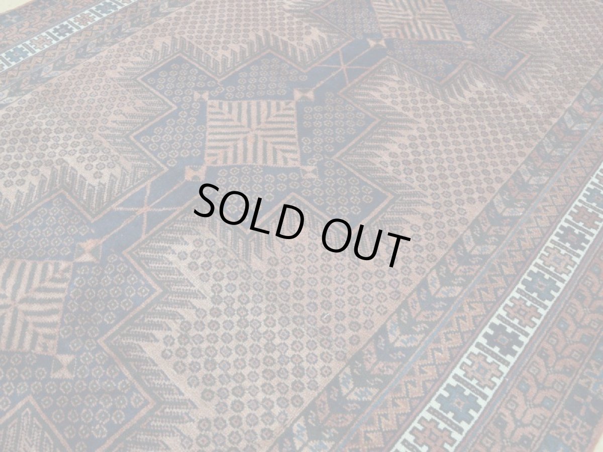 画像11: 良品 ペルシャ 絨毯 シールジャーン 縦2.6m 4㎡ 3帖 リビング ダイニング 2〜3人掛けソファ サイズ 253 x 156 cm No.E121 天然 ウール 手織り ハンドメイド トライバル ラグ 部族絨毯 マット カーペット 幾何学模様 民族柄 茶色 ブラウン b-E121-253156h074 (11)