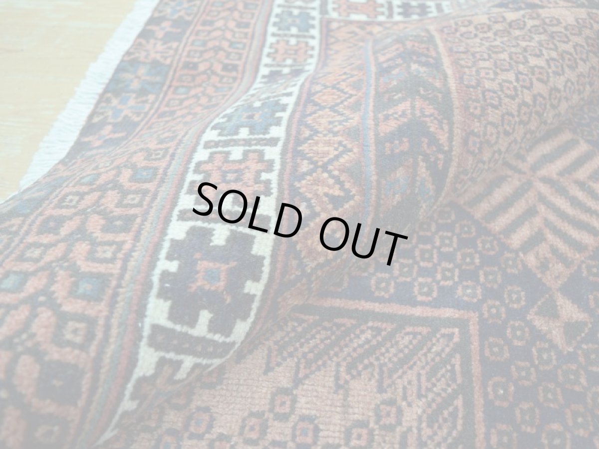 画像13: 良品 ペルシャ 絨毯 シールジャーン 縦2.6m 4㎡ 3帖 リビング ダイニング 2〜3人掛けソファ サイズ 253 x 156 cm No.E121 天然 ウール 手織り ハンドメイド トライバル ラグ 部族絨毯 マット カーペット 幾何学模様 民族柄 茶色 ブラウン b-E121-253156h074 (13)