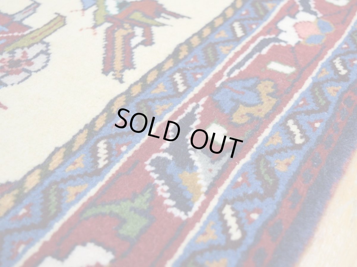 画像13: 新品 ペルシャ 絨毯 シールジャーン 縦1.9m 2.7㎡ 2〜3帖 リビング ダイニング 2人掛けソファ サイズ 190 x 138 cm E116 天然 ウール 手織り ハンドメイド トライバル ラグ 部族絨毯 マット カーペット 遊牧民のモチーフ 動物 鹿 模様 民族柄 ギャッベ(ギャベ)をお探しの方にもお勧めです (13)